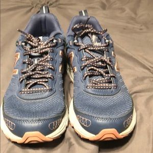 New Balance Tennis Shoes